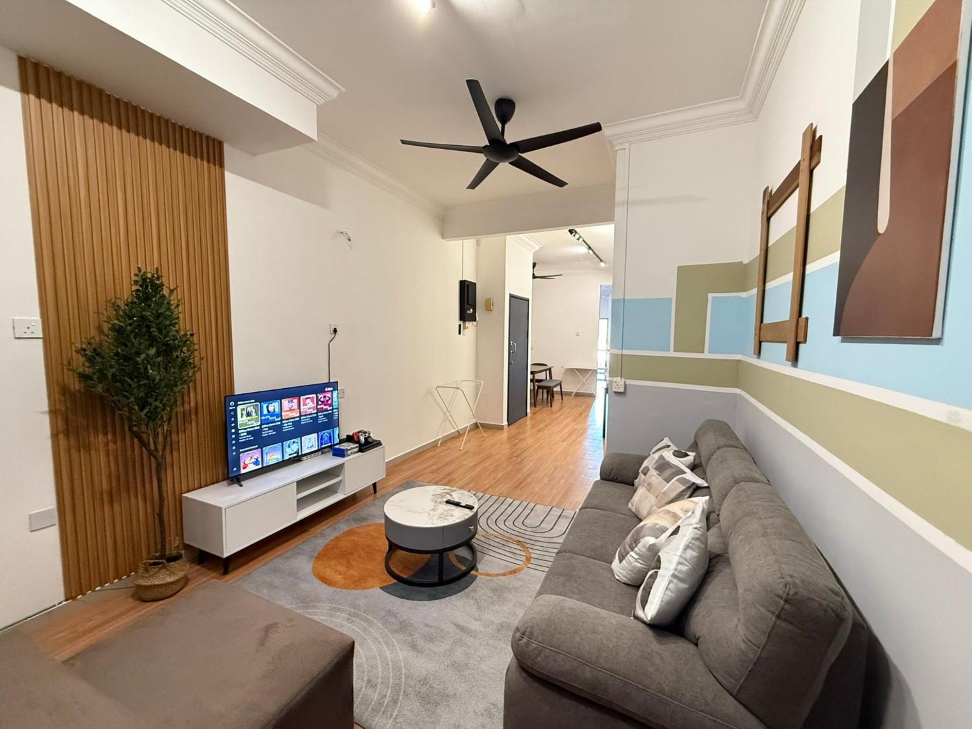 Demuji4 10pax 3br Ps4, 1min To Ecm Kcm, Netflix Kuantan